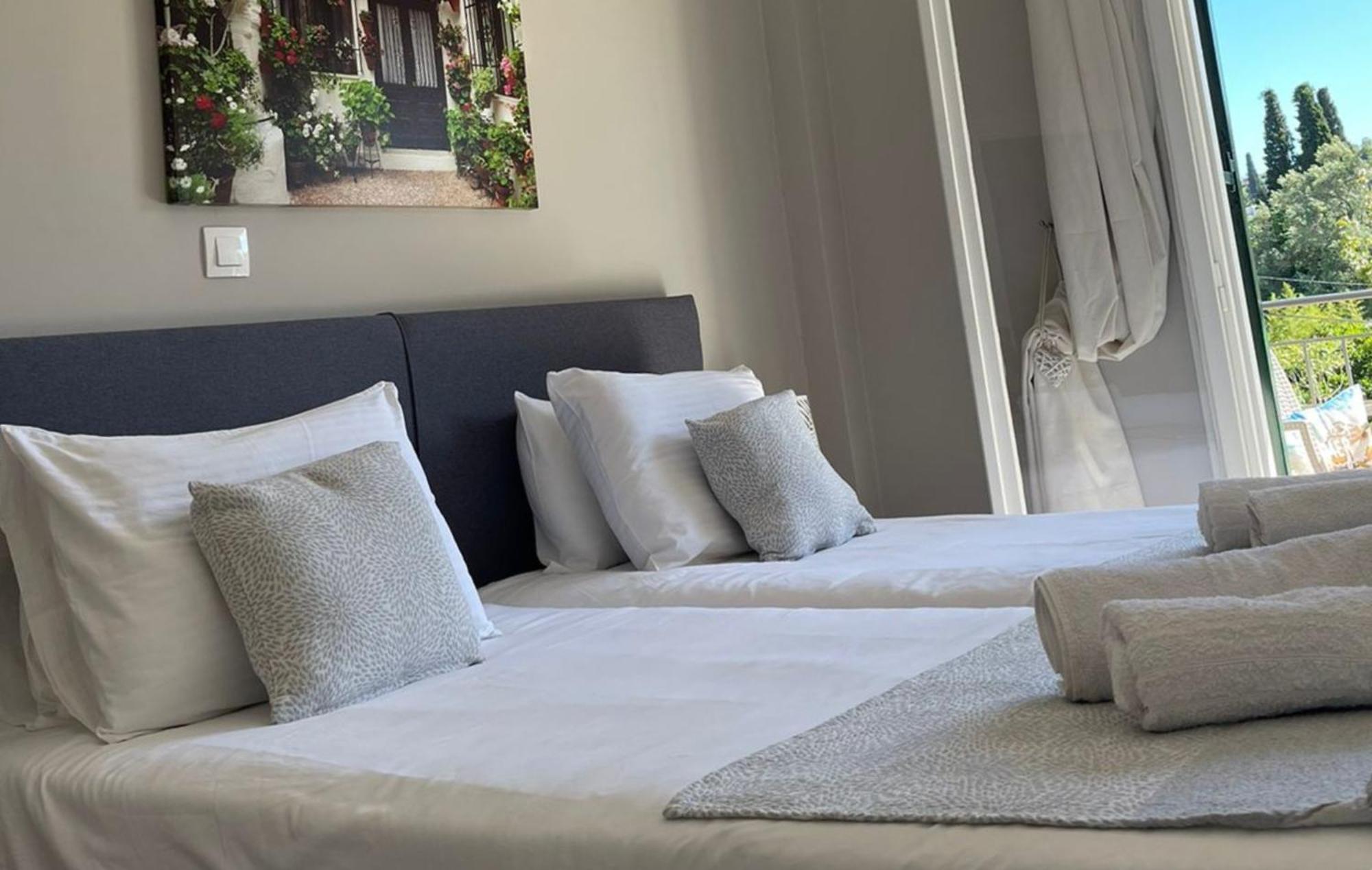 Georgia'S Apartments, Ipsos Corfu Esterno foto